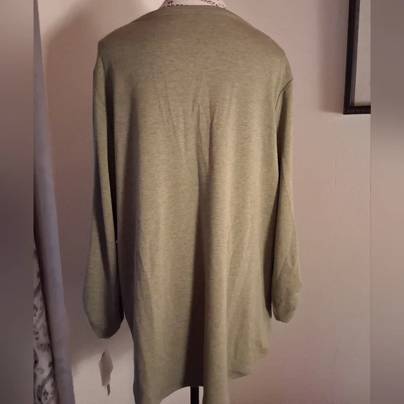 Sale NWT Tunic Blouse - Picture 9 of 11